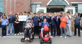 가수 수와진, 파주시장애인단체연합회에 선풍기 100대 전달
