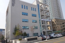 지하에 장애인전용주차장 없는 안산 공공건물