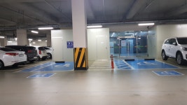 지하에 장애인전용주차장 없는 안산 공공건물