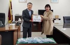 국립서울농학교에 ‘투명마스크’ 100개 전달