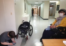 65세 장애인, 송파구청 농성 6시간 만에 종료