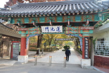 장애인 이용 힘든 전주시 덕진공원 화장실