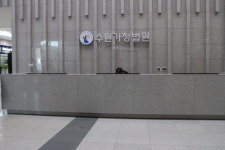 장애인 편의 부족, 수원가정법원 신청사