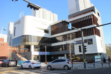 아쉬운 용현2동행정복지센터 장애인 편의