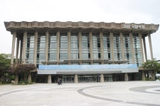 리모델링 해오름극장 장애인편의 일부 미흡