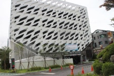 아쉬운 백현동 카페거리 공영주차장 장애인 편의