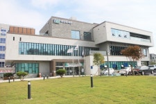 김포시 마산도서관 장애인 편의 ‘흑과 백’