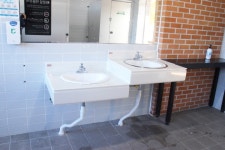 수만리생태숲공원 공중화장실, 장애인 편의 이래서야