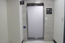 ‘모두를 위한 화장실’, 장애인은 이용 불편