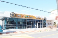 장애물 없는 ‘영동레인보우 영화관’ 장애인 편의 점검