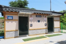 군산 나포면 금강자전거길 공중화장실 장애인 편의 미흡