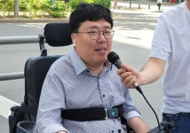 장애인은 애도도 어렵다 장례식장 앞에선 장애인들