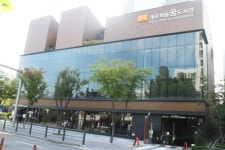 강남구 개포하늘꿈도서관 장애인 편의 일부 미흡 이용 불편