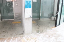 태안읍 중앙로광장내 공중화장실, 장애인 편의 미흡 이용 불편