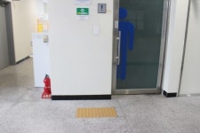 장애물 없는 원주시 단계동행정복지센터 장애인 편의 일부 미흡