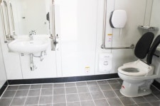 장흥군 덕제리야구장 공중화장실 장애인 편의 미흡