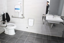 수원 팔달구 청소년문화공원 자연마당 공중화장실 장애인 이용 불편