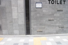 수원 팔달구 청소년문화공원 자연마당 공중화장실 장애인 이용 불편