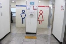 일부 아쉬운 장애물 없는 시흥시 삼미복합센터 장애인 편의