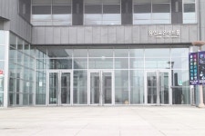 리모델링 후 재개관한 용인포은아트홀 장애인 편의 부족 이용 불편