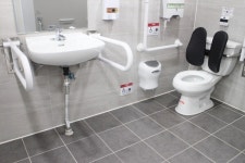 장애물 없는 용인시 바람숲근린공원 공중화장실 장애인 편의 점검