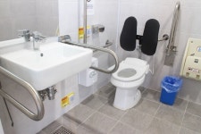 장애물 없는 수원시 황구지천체육시설 아쉬운 장애인 편의