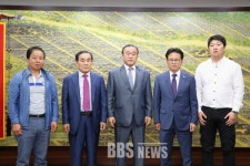 [BBS PLAZA]경주 양계농가 장학금 5천만원 기탁