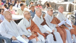 대구 용암산 미륵사, 제 1회 진혼제와 경로잔치 봉행