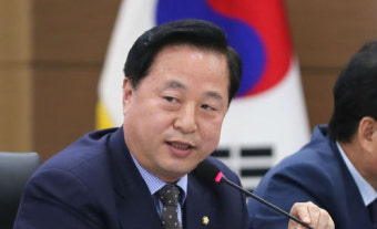 김두관 