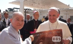 영화 감독 대해 스님 세상을 아름답게 만드는 영화 준비