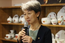 정재숙 문화재청장 어둠 속 문화재, 밝은 곳으로...보존‧활용 모두 중시