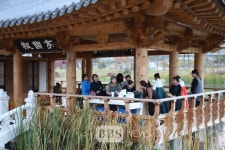 달빛 아래 경북도청 보국정에서 차(茶) 한잔 어때요!