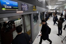 9호선 3단계 다음 달 1일 개통…김포공항-봉은사 30분