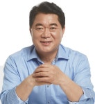 박준희 관악구청장 강한 경제, 감동 행정 통해 찬란한 관악구 만들 것...구·시의원때부터 다진 현장에서 답 찾는 자세로 임할 것