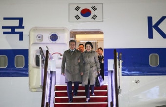 아세안 순방 마친 文 대통령...北美 중재‧민생 등 국정현안 점검