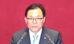 이채익 노무현 640만 불 의혹, 왜 수사하지 않나?...검경이 동시에 눈치만 보는 문재인 정부, 성역화 사건 너무 많아