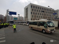 [속보] 우한 교민, 진천 국가공무원 인재개발원 도착