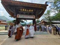 설악산 신흥사 영산회상도와 시왕도 66년 만에 귀향