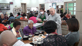 진안불교계, 홀몸 어르신에게 전한 자비의 생신상