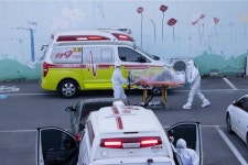 [코로나 19] 요양원-의료기관서 새 집단감염 확인...핼러윈발 확산 우려