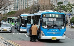 창원시 3.1절-3.15의거 기념 시내버스 태극기부착 운행