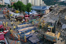 광주 철거 건물 붕괴 참사 수사 전방위 확대...희생자 장례절차 마무리