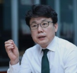 진성준 