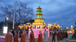 진주사암연합회 봉축 점등...부처님 오심 찬탄·코로나 극복 발원