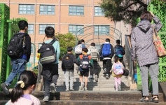 전국 모든학교 5월2일 정상등교, 실외 체육때 마스크 벗는다