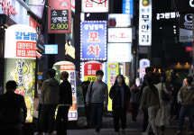 가장 붐비는 지하철역은 강남역...시내버스 정류장은 고속터미널