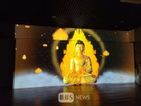 세계유산 부석사 빛으로 피어오르다...미디어아트전 개막