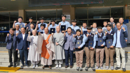 신광철웅문도회, 능인중.고 학생 16명에 장학금 전달