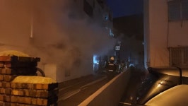 부산 당리동 연립주택 1층 화재…3명 경상