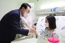 윤 대통령 소아 의료체계 공백 생기지 않아야